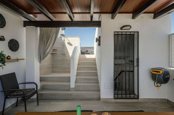 Image No.10-3 Bed Townhouse for sale