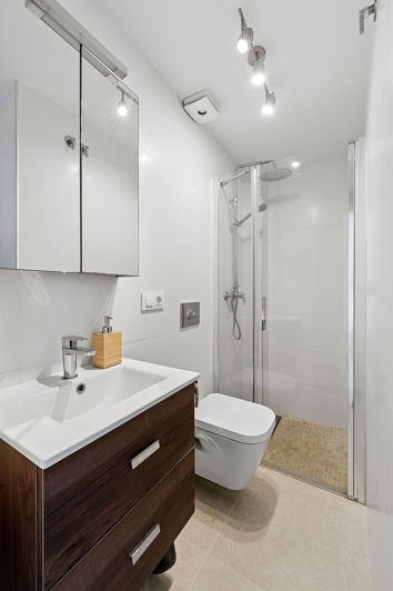 Image No.19-3 Bed Townhouse for sale