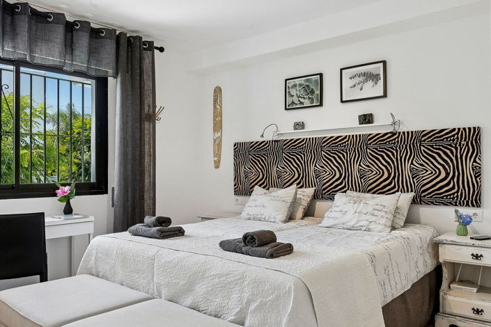 Image No.20-3 Bed Townhouse for sale