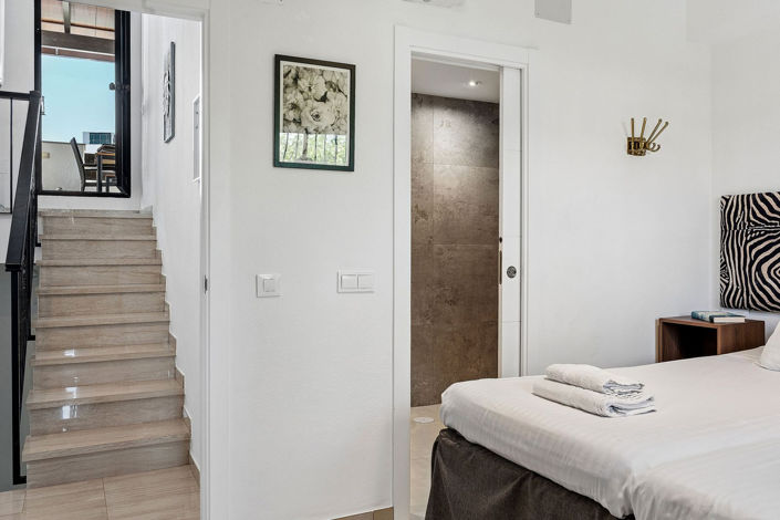 Image No.27-3 Bed Townhouse for sale