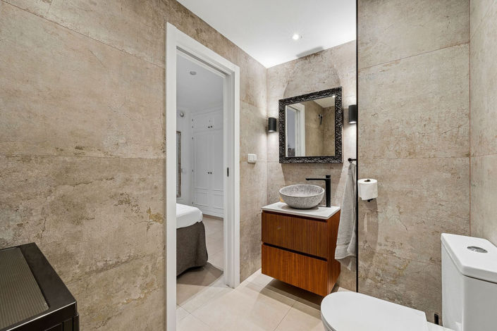 Image No.30-3 Bed Townhouse for sale