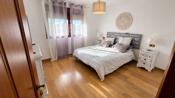 Image No.10-6 Bed Villa for sale