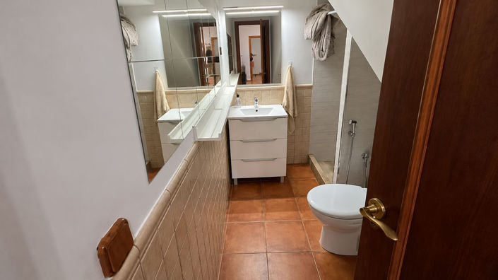 Image No.20-6 Bed Villa for sale