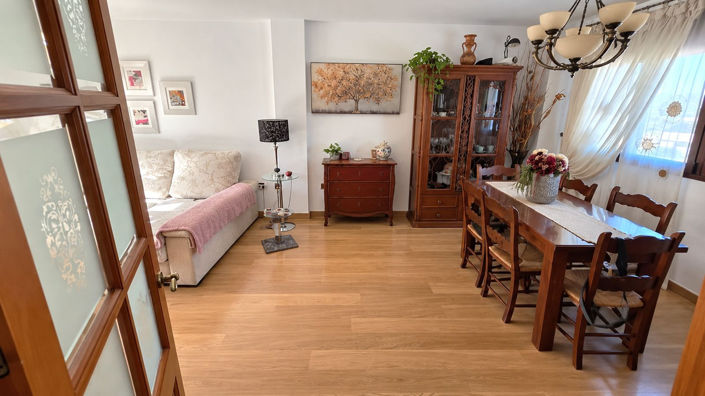 Image No.8-6 Bed Villa for sale