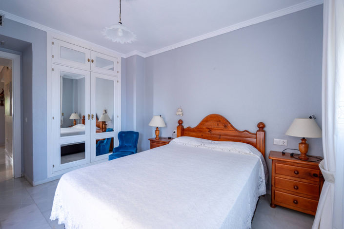 Image No.23-3 Bed Townhouse for sale
