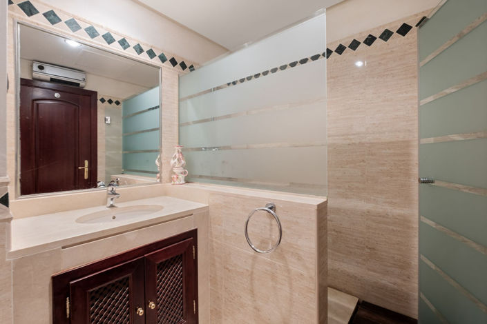 Image No.24-2 Bed Apartment for sale