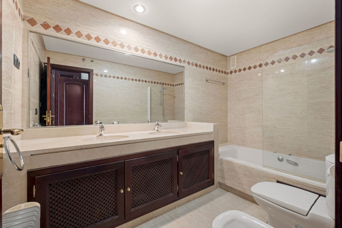 Image No.30-2 Bed Apartment for sale