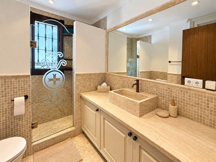 Image No.11-4 Bed Semi-Detached for sale