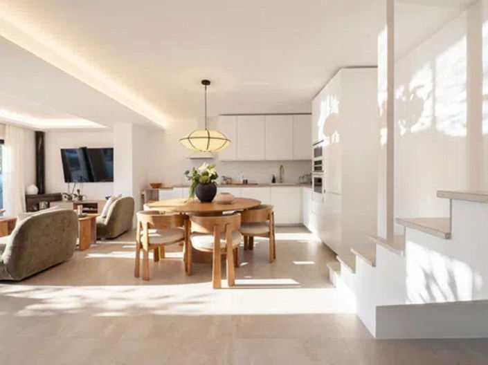 Image No.7-4 Bed Semi-Detached for sale