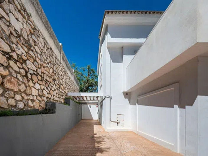 Image No.18-4 Bed Villa for sale