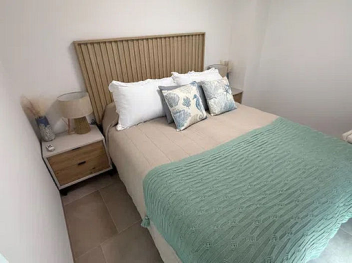 Image No.20-3 Bed Apartment for sale