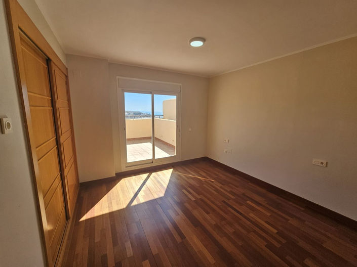 Image No.6-4 Bed Townhouse for sale