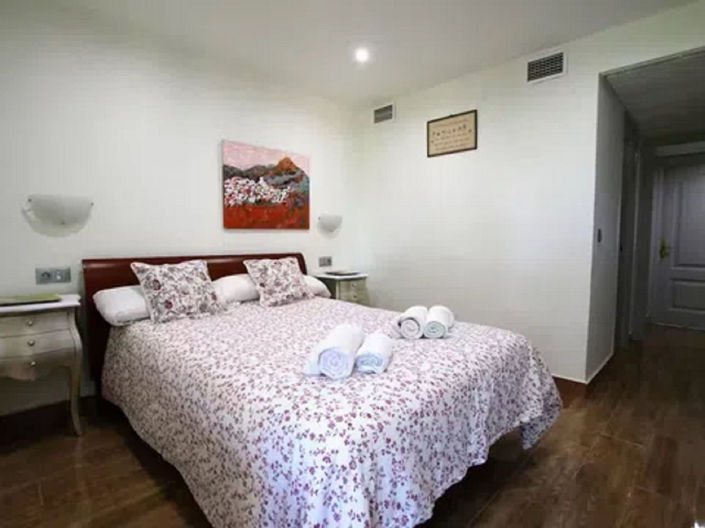 Image No.18-3 Bed Apartment for sale