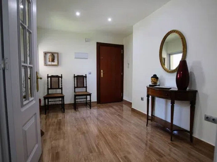 Image No.20-3 Bed Apartment for sale