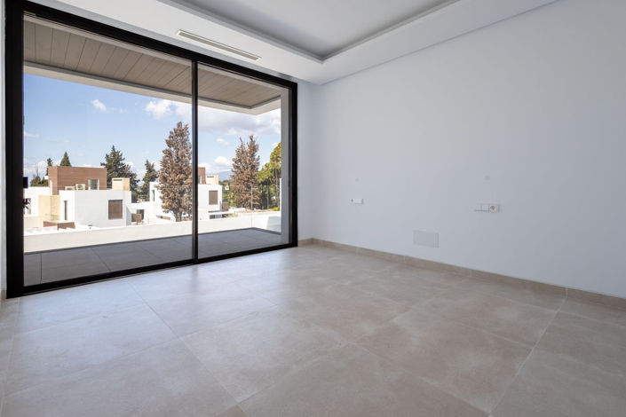 Image No.14-4 Bed Villa for sale