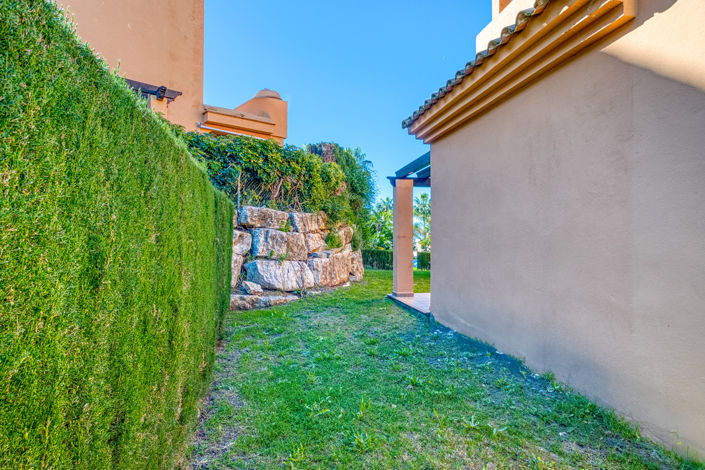 Image No.23-4 Bed Townhouse for sale