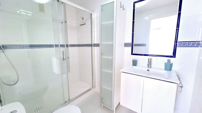 Image No.20-2 Bed Apartment for sale