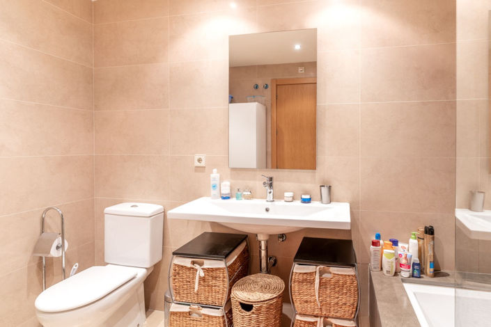 Image No.18-2 Bed Apartment for sale