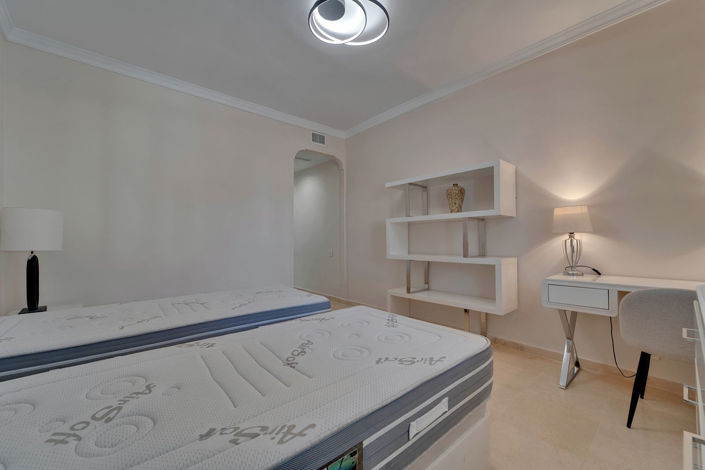 Image No.12-3 Bed Apartment for sale