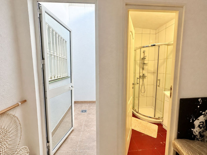 Image No.14-2 Bed Townhouse for sale