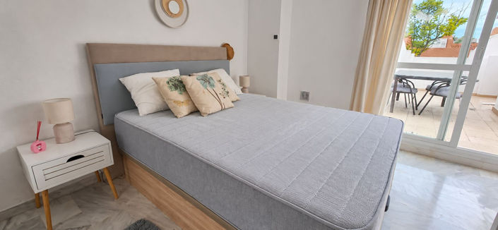 Image No.8-2 Bed Townhouse for sale