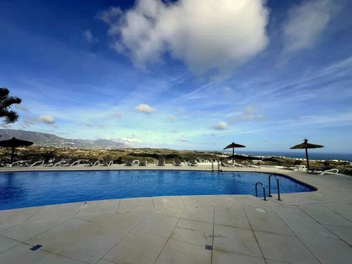 Image No.20-2 Bed Apartment for sale
