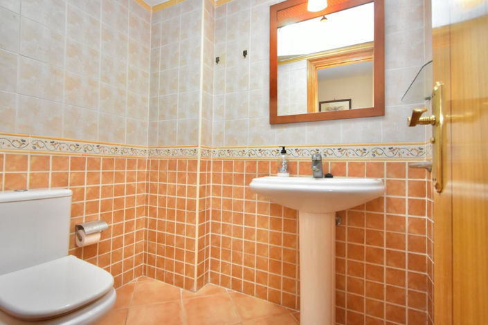 Image No.20-2 Bed Apartment for sale