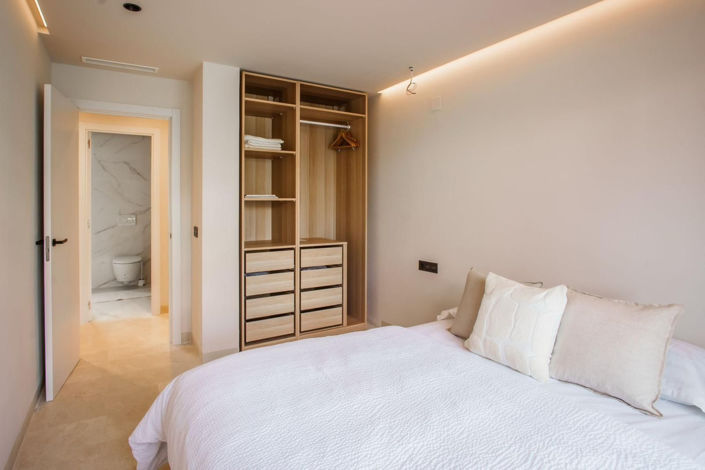 Image No.14-3 Bed Apartment for sale