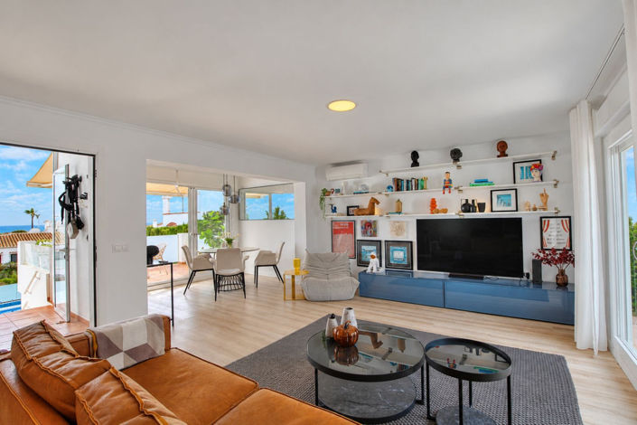 Image No.2-2 Bed Villa for sale