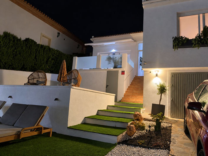 Image No.25-2 Bed Villa for sale