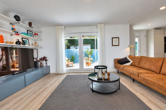 Image No.4-2 Bed Villa for sale