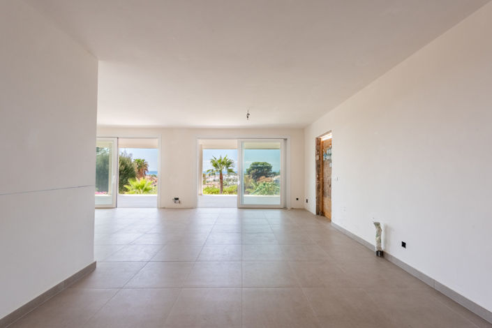 Image No.10-4 Bed Villa for sale