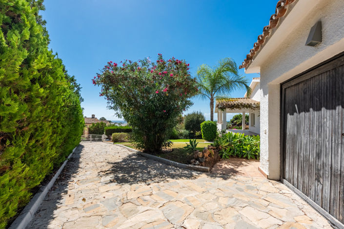 Image No.19-4 Bed Villa for sale