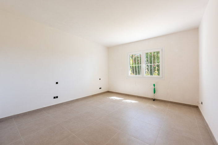 Image No.8-4 Bed Villa for sale