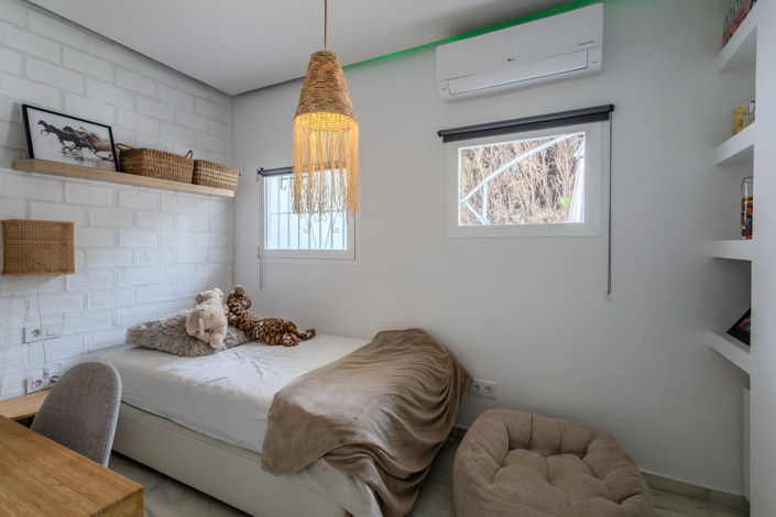 Image No.10-4 Bed Townhouse for sale