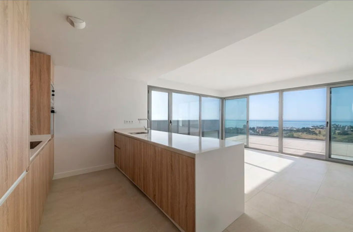 Image No.10-3 Bed Apartment for sale