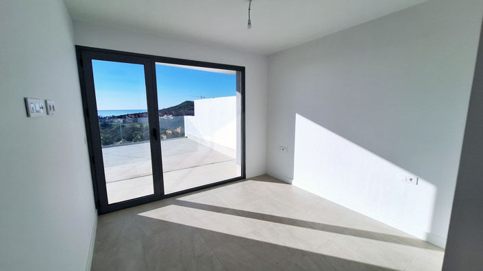 Image No.22-3 Bed Apartment for sale
