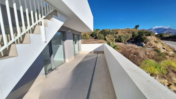 Image No.29-3 Bed Apartment for sale