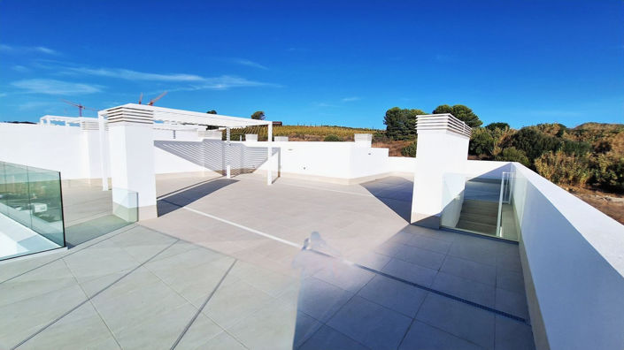 Image No.37-3 Bed Apartment for sale