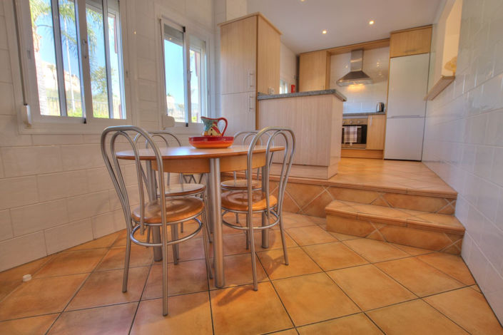 Image No.12-4 Bed Apartment for sale