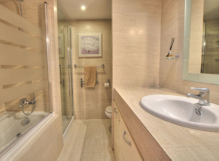 Image No.24-4 Bed Apartment for sale