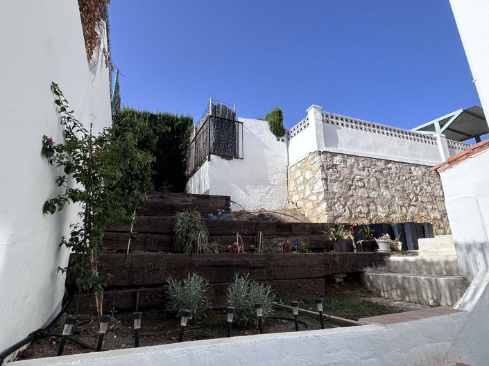 Image No.2-3 Bed Townhouse for sale