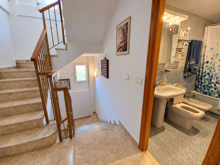 Image No.14-2 Bed Townhouse for sale