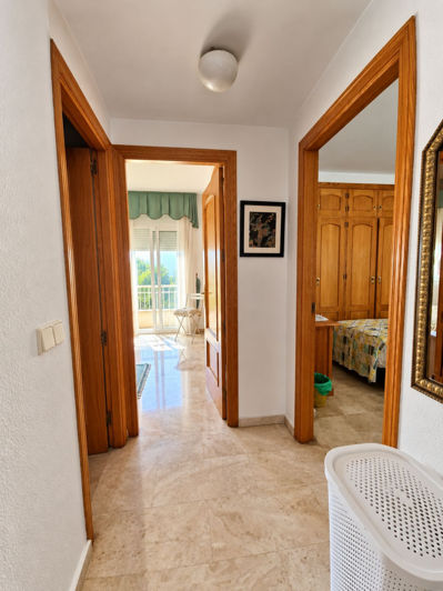 Image No.18-2 Bed Townhouse for sale