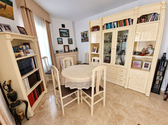 Image No.5-2 Bed Townhouse for sale