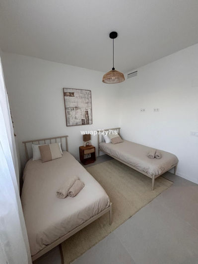 Image No.10-3 Bed Apartment for sale