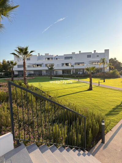 Image No.17-3 Bed Apartment for sale