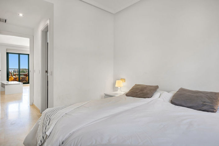 Image No.24-3 Bed Apartment for sale