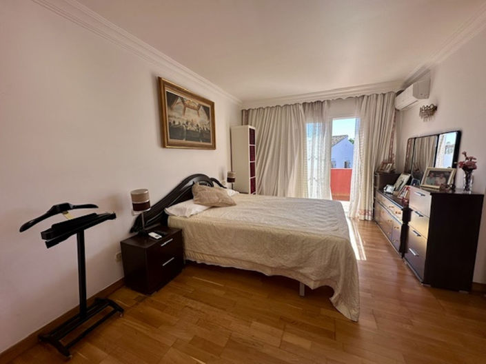 Image No.35-5 Bed Villa for sale