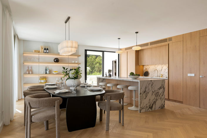 Image No.2-4 Bed Apartment for sale